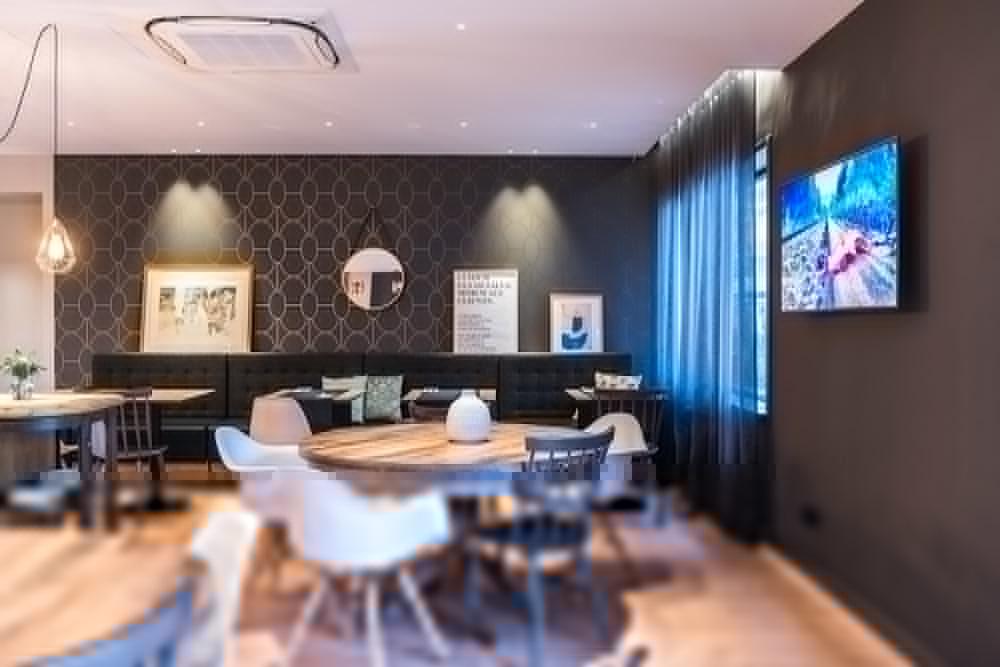Up Rooms Vic Hotel Εξωτερικό φωτογραφία