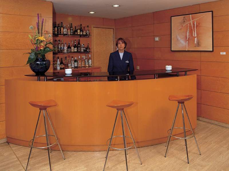 Up Rooms Vic Hotel Εξωτερικό φωτογραφία
