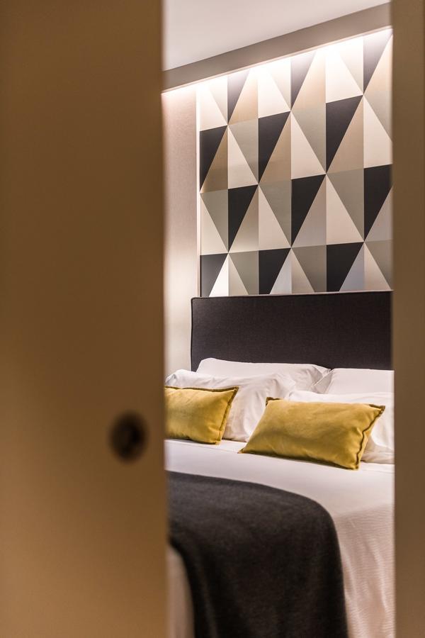 Up Rooms Vic Hotel Εξωτερικό φωτογραφία