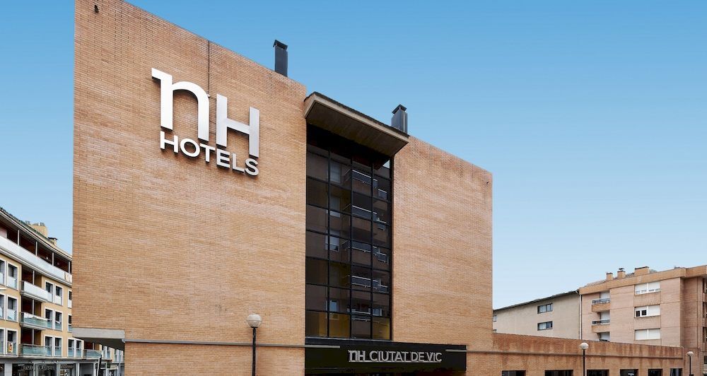 Up Rooms Vic Hotel Εξωτερικό φωτογραφία